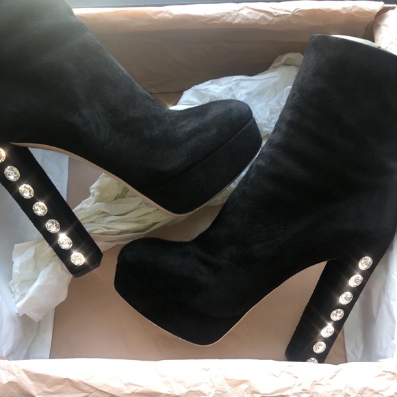 💎🖤 Miu miu! HP!😛 black suede bootie w. crystal - Picture 3 of 9